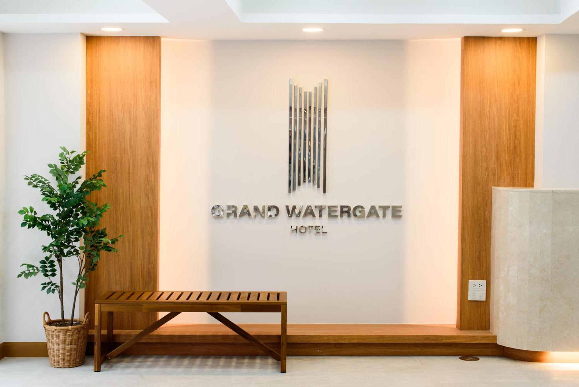 Grand Watergate Hotel Bangkok Exterior photo